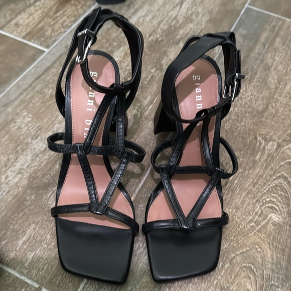 Gianni Bini, the Bexxlie Strappy Square Toe Sandals 8.5 - Picture 2 of 9